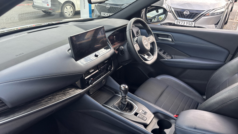 Nissan Qashqai 1.3 DiG-T MH Tekna 5dr Petrol Hatchback